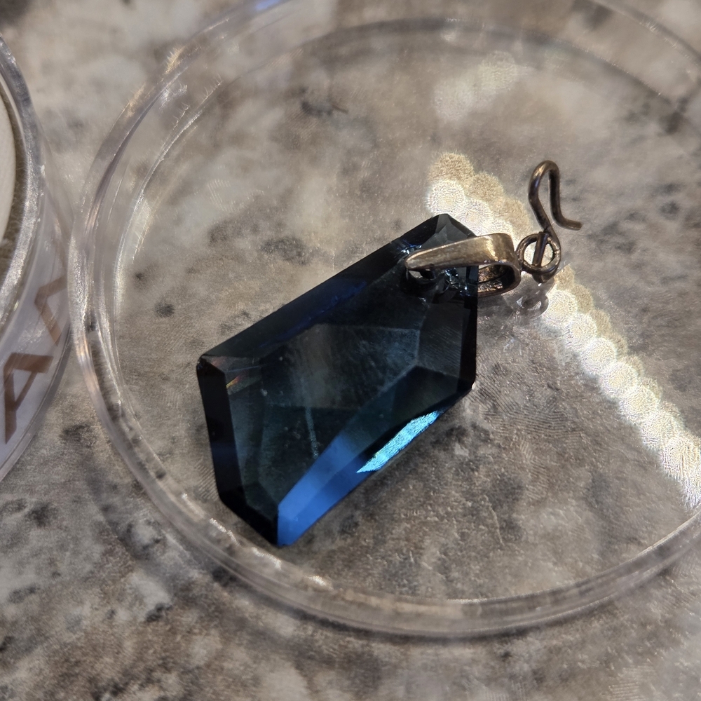 Swarovski Blue Shadow Crystal Pendant - Picture 2 of 4